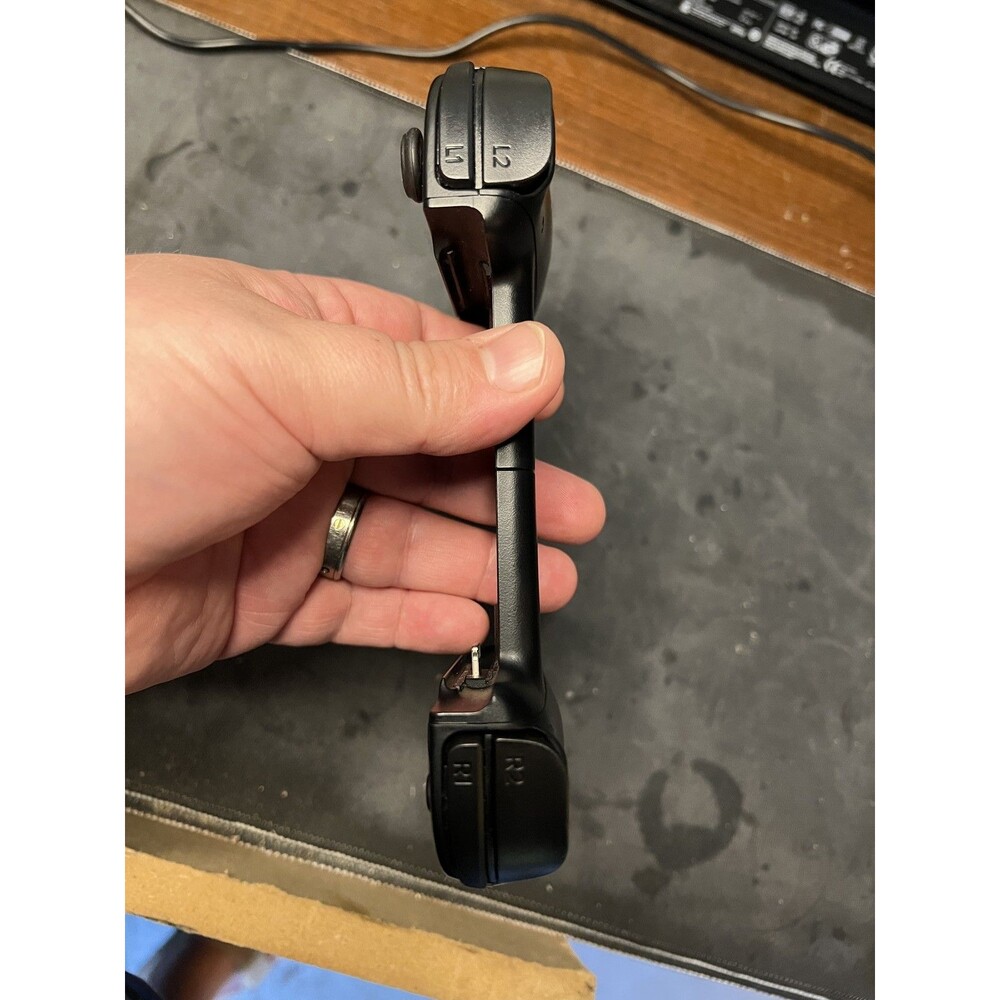 Backbone controller for iphone using lightning connector - Picture 4 of 4